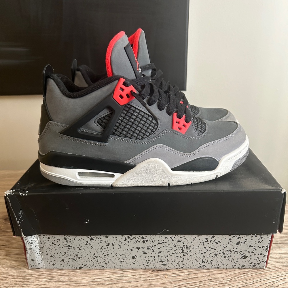 Jordan 4 infrared size 7y